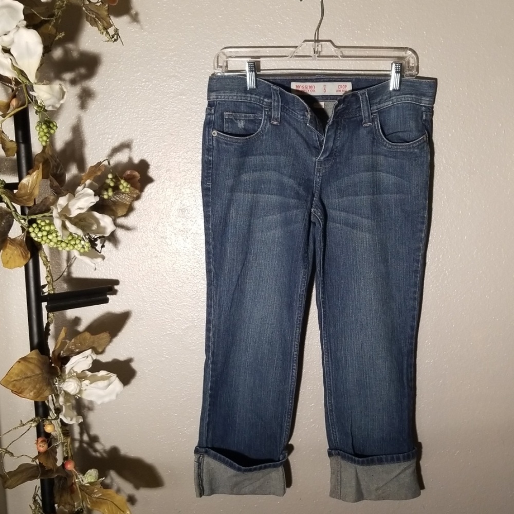 Mossimo supply co. Capris crop low rise size 5